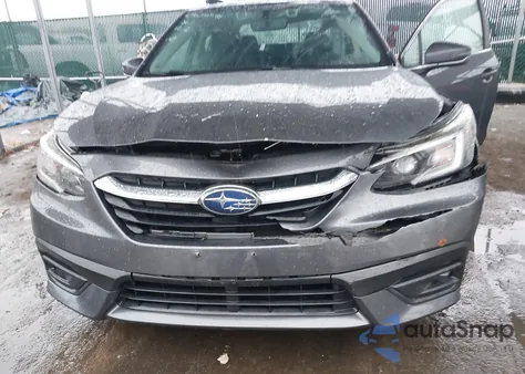 2021 Subaru Legacy Premium z USA, uszkodzony, nr VIN 4S3BWAF61M3004295